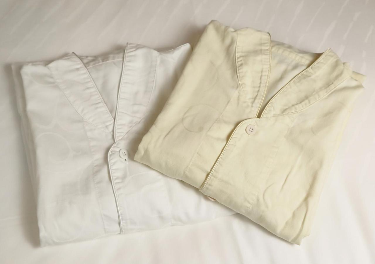 Hotel Granvia Kyoto Ngoại thất bức ảnh Two examples of a traditional kurta